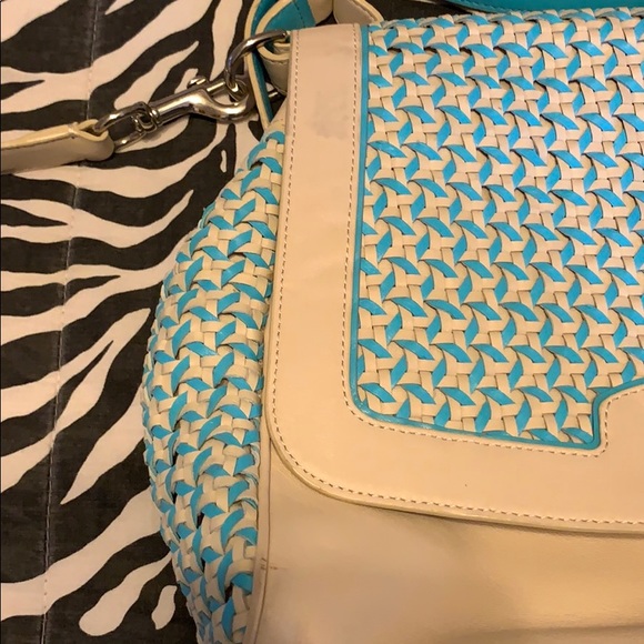 Leather Coach shoulder handbag and crossbody. - Picture 8 of 8